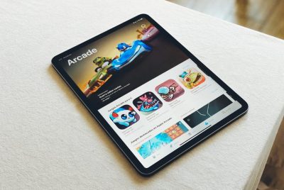 Apple готовит iPad Air с подэкранным Touch ID, смарт-колонку HomePod Lite и геймпад для Apple Arcade